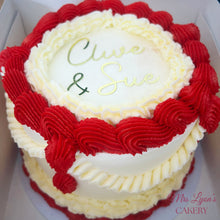 Load image into Gallery viewer, Vintage Lambeth Cake