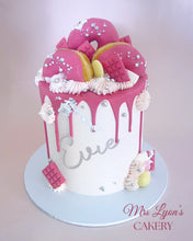 Load image into Gallery viewer, Deluxe Drip Cake