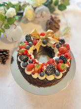Load image into Gallery viewer, Christmas Brownie Wreath
